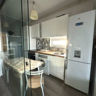 Location longue durée d’un appartement confortable de 2 pièces, Chiajna, Secteur 6, Bucarest, Roumanie